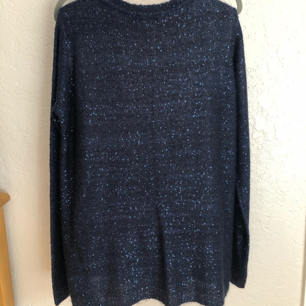 The Limited sequened top - Picture 4 of 10